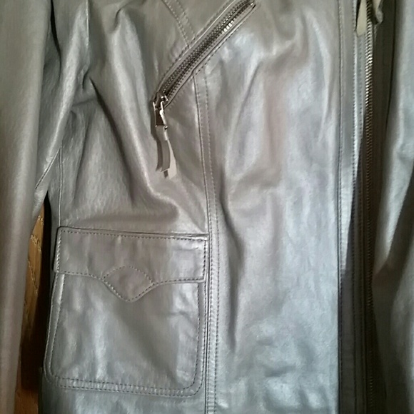 Leather jacket - Picture 3 of 6